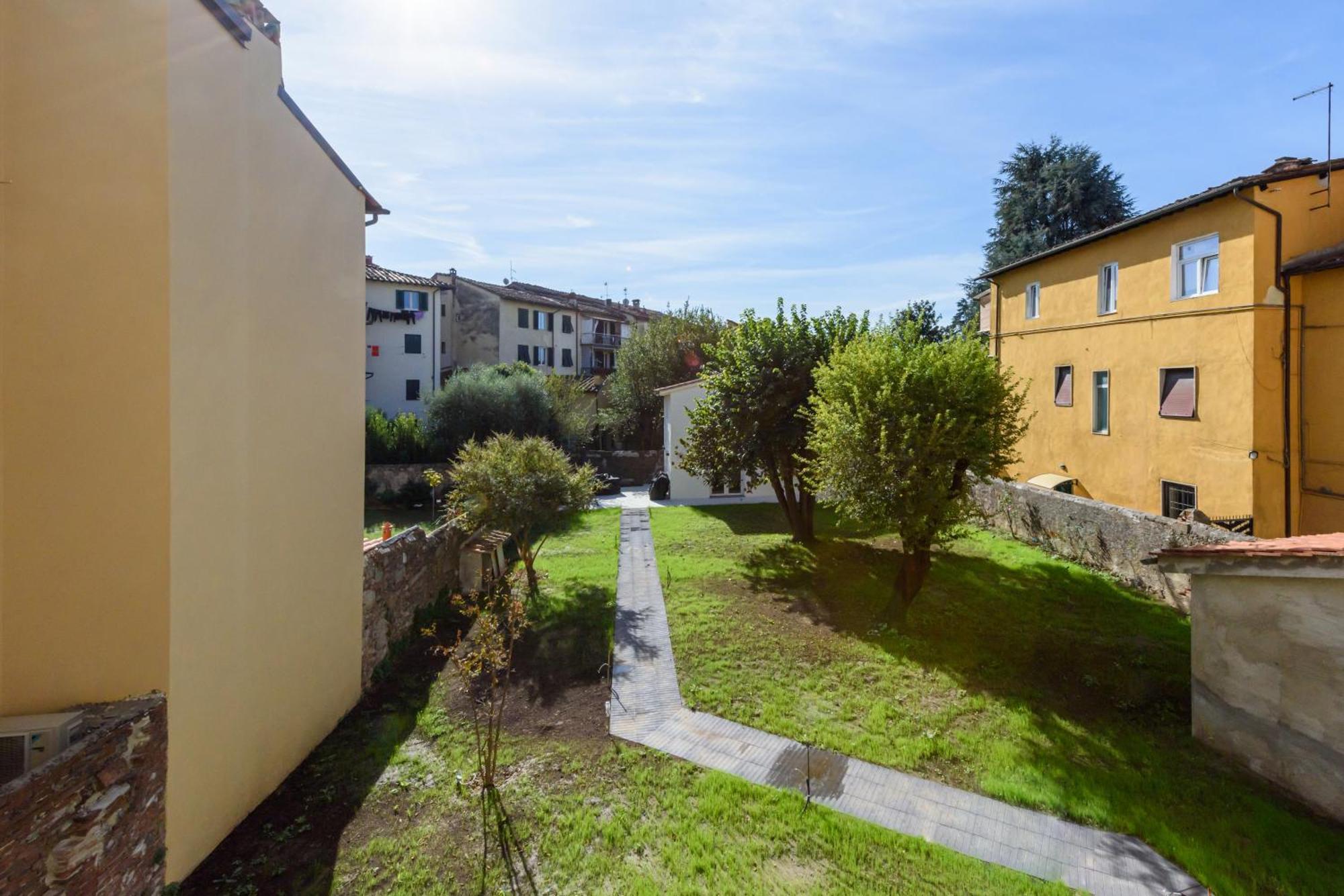 Heart Of Lucca Style Whitin The Walls Dış mekan fotoğraf